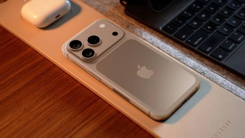 Қазақстанда iPhone 17 Pro смартфонын сатып алу үшін адамдар қанша күн жұмыс істеу керек?