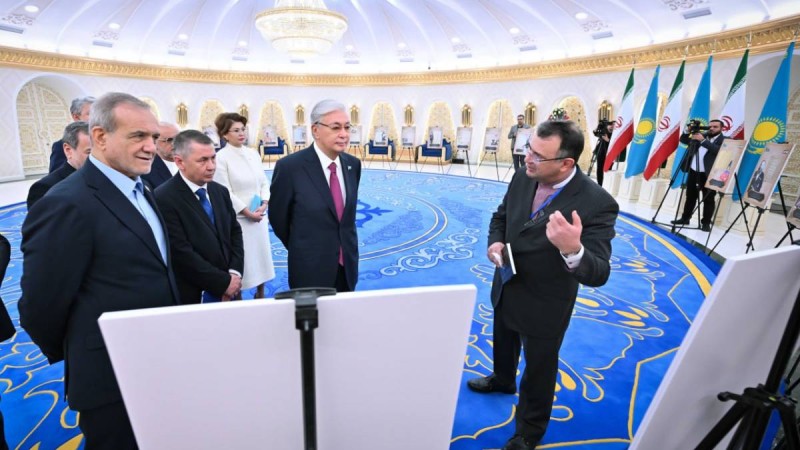 Масуд Пезешкиан қазақ тарихына қатысты бірқатар көне қолжазбаның көшірмесін әкелді