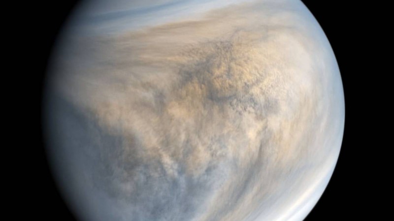 Астрофизиктер Шолпанның кері айналуын түсіндірді