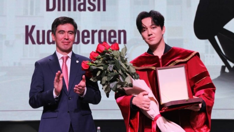 Димаш Құдайбергенге профессор атағы берілді