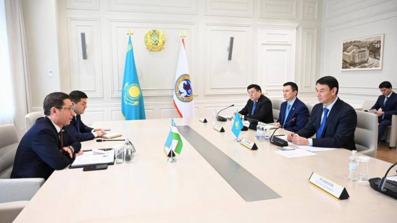 Алматы әкімі Өзбекстан Республикасының Төтенше және Өкілетті Елшісімен кездесті