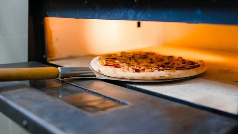 Күтпеген жаңалық: Қалың елге танымал тележүргізушіні пиццамен өлтірмекші болған