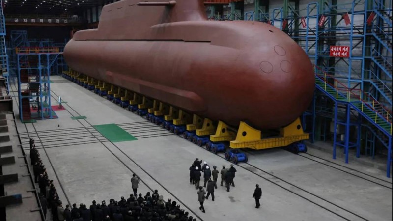 КХДР-де алғашқы атомдық сүңгуір қайық таныстырылды