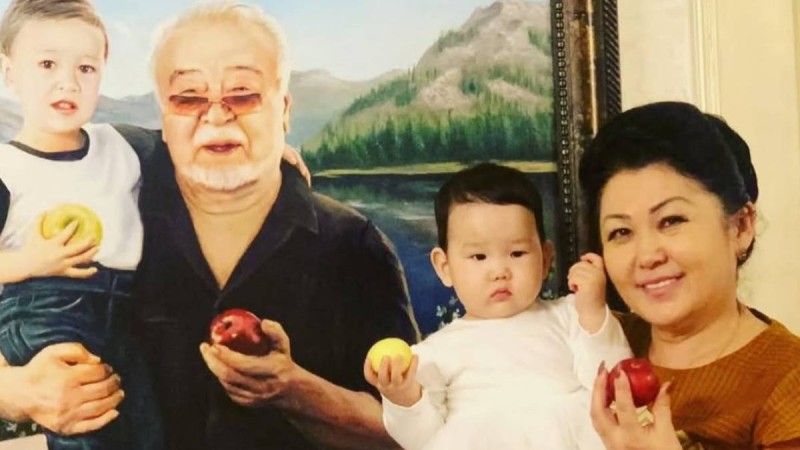 "Әшімовтер әулетіне әлі де қызмет ете беремін" – Бағдат Әшімова