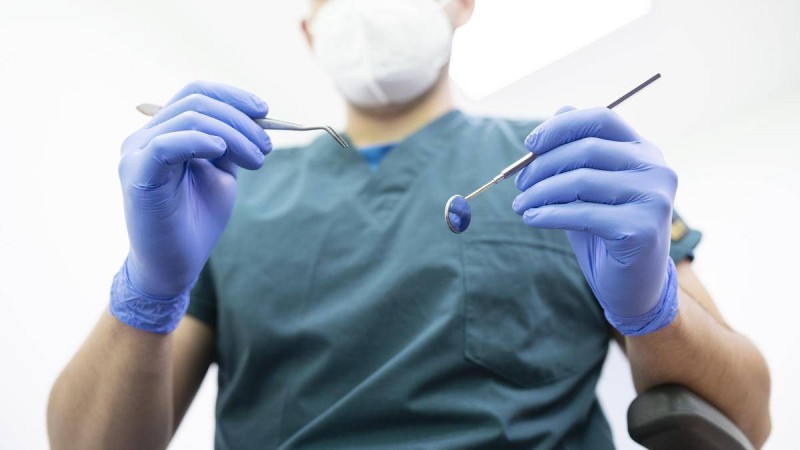 Адамдардың сау тісін жұлып, ақшаға қарық боп келген дәрігерлердің арты ашылды