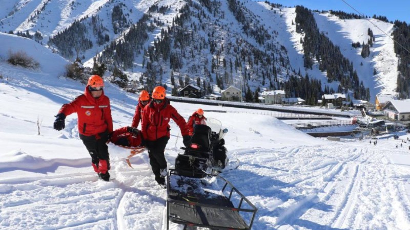 Алматыда тауға кеткен үш жігіт оралмады: біреуінің денесі табылды