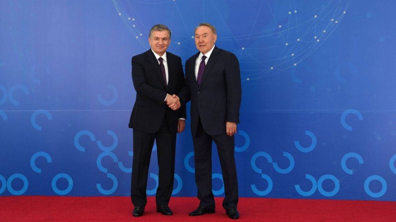 Путинмен кездескен соң бірден қоңырау шалды: Назарбаев Өзбекстан президентіне не айтты?