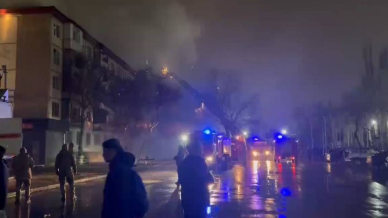 Жаңа жыл түні Таразда көпқабатты үй өртенді