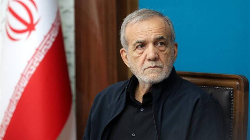 Пезешкиан наразылық білдірушілермен кездесті