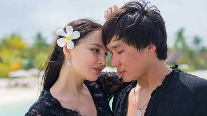 "Құдағиымның сыйлығына рақмет": Жұлдыз Әбдікәрімованың анасы өзінің алғысын жеткізді (ФОТО)