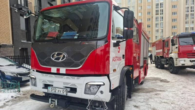 Астанада көпқабатты үйден өрт шығып, 10 бала эвакуацияланды