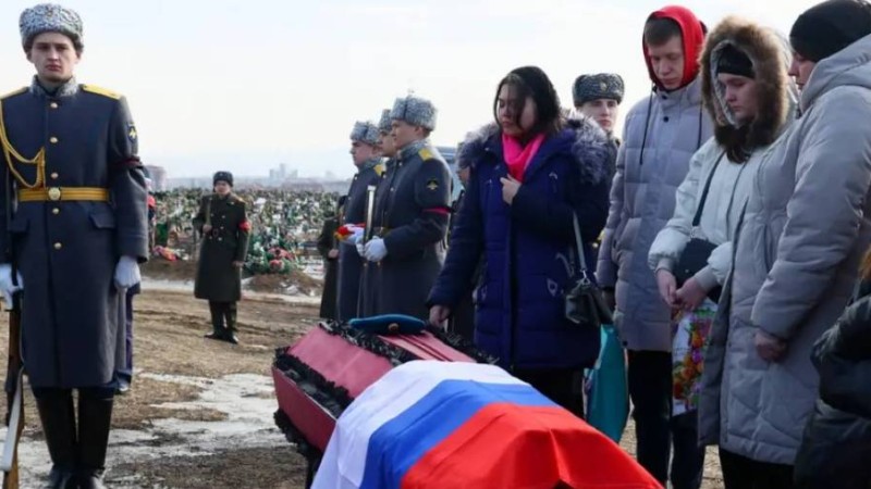 Украинада тұтқында отырған ресейлік сарбазды отанында жерлеп тастаған