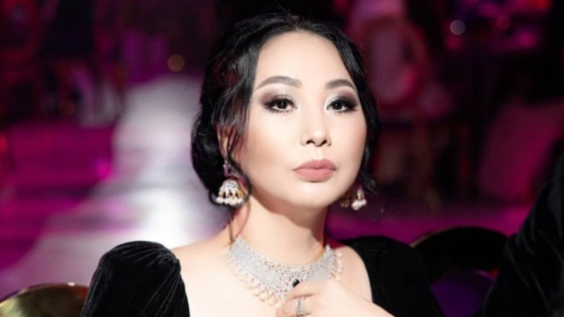 Танымал әнші Қарақат Әбілдина еш жерде жарияланбаған суреттерін көрсетті (ФОТО)