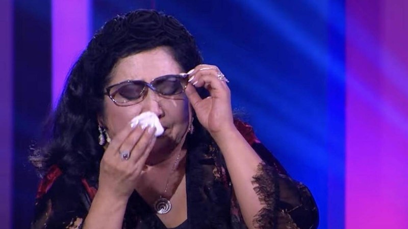 "Топырағыңыз торқа болсын, абыз аға": Мақпал Жүнісова әсерлі жазба арнап, жұртты жылатты (ВИДЕО)