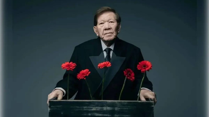 "Тыныштық беріңіздер": Мұхтар Шахановтың келіні қайын атасын сынап жатқандарға жауап берді (ФОТО)