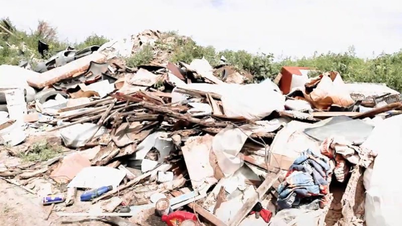 Жаңа адамдар Қостанайдағы заңсыз қоқыс үйіндісінің жанында блокпост орнатты