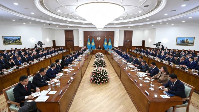 Тоқаевтың төрағалығымен Үкіметтің кеңейтілген отырысы өтіп жатыр