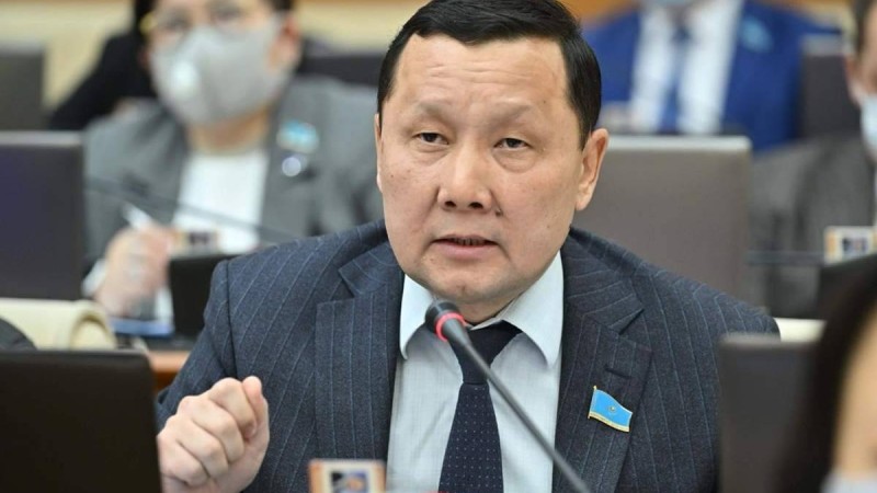 Абзал Құспан: «Президенттің айналасына топтасу ғана қалады»