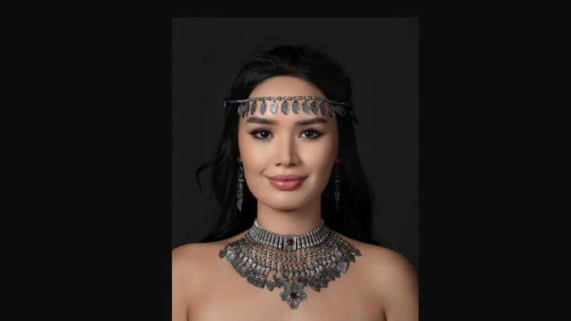 Бали аралында ресейлік блогерге шабуыл жасады деп айыпталған қазақ моделі елге оралды