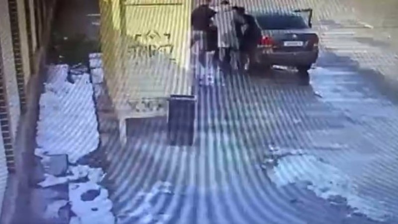 Жамбыл облысында мектеп оқушысын көпшіліктің көзінше алып қашпақ болған