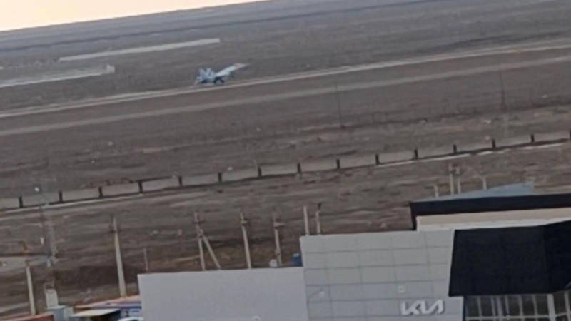 Ресейдің әскери жойғыш ұшағы Атырауға шұғыл қонды