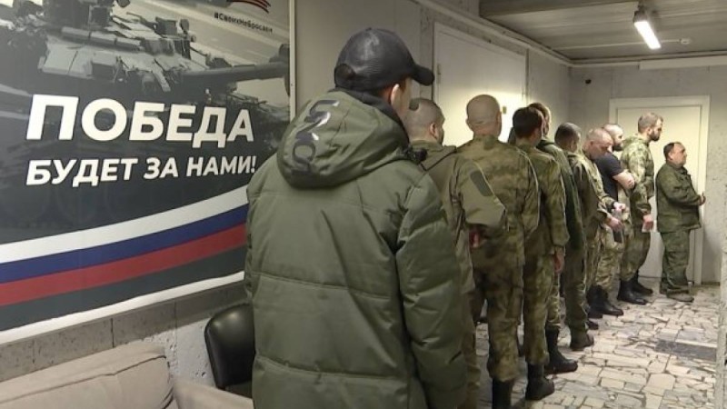 Ресейде студендеттерге қарызды жабу үшін соғысқа бару ұсынылған