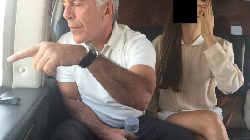 Эпштейн Манхэттенде қаза тапқан қазақстандық топ-модельдің өліміне не себеп болғанын талқылаған