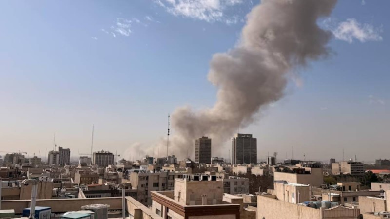 Израиль АҚШ-пен бірлесіп Иран аумағына соққы беруді жалғастыруда, Иран жауап қатуда