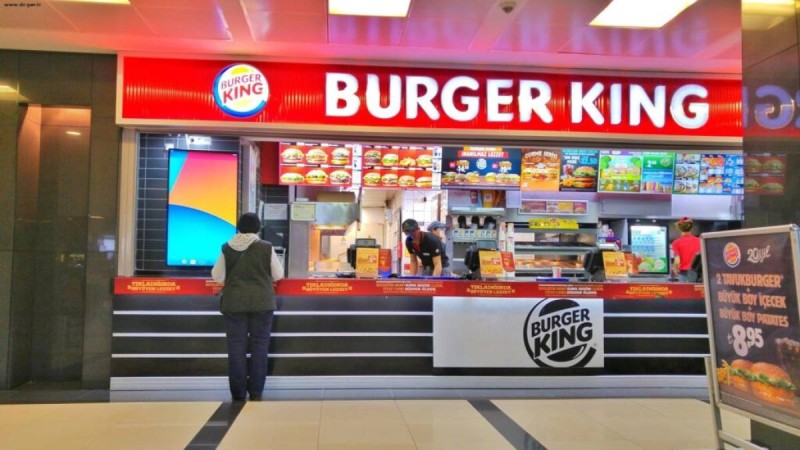 Burger King қызметкерлерінің құқықтары бұзылған – Еңбек министрлігі
