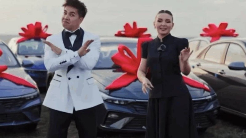 Астанада блогер Жаңабыловтардың үстінен сот басталды