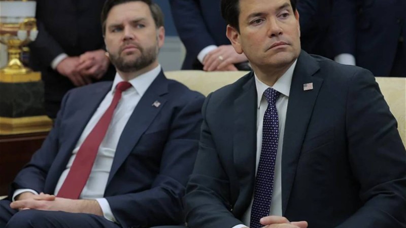 Иран төңірегіндегі қақтығыс Трамптың командасын екіге бөлді