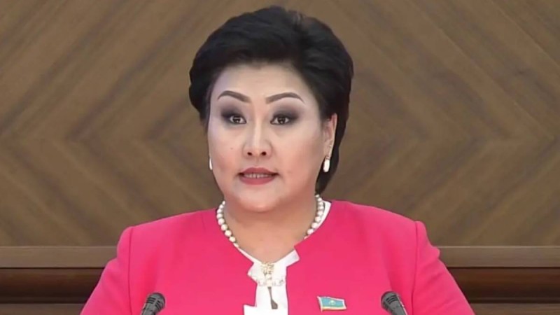 Пара алғаны үшін сотталған Хаменованың жазасы бас бостандығын шектеуге ауыстырылды