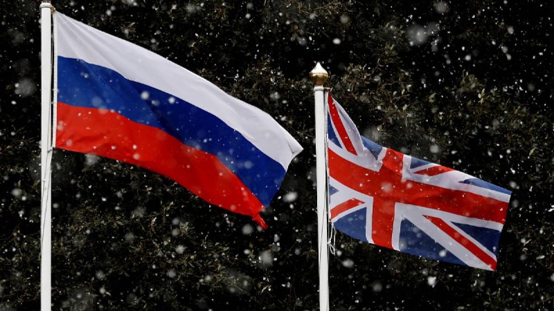 Дипломатиялық жанжал: Ресей Британияның тыңшысын елден шығарды