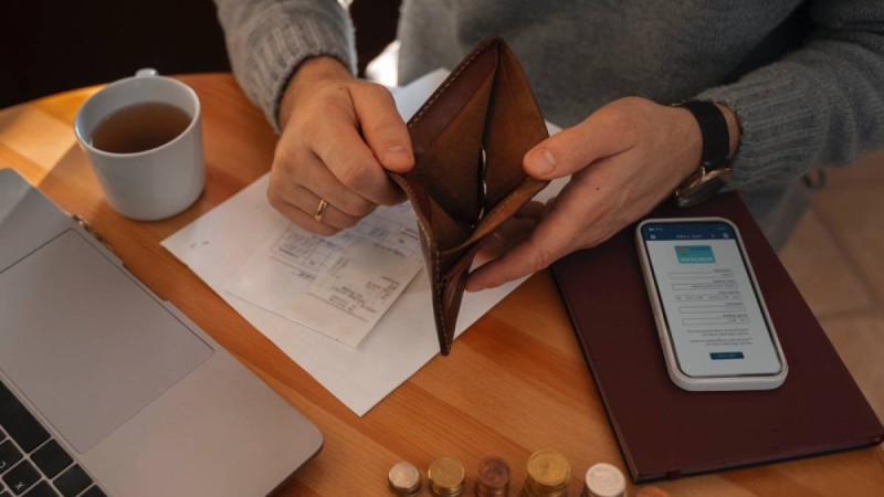 Адам несиені еріккеннен емес, амалсыздан алады – экономист