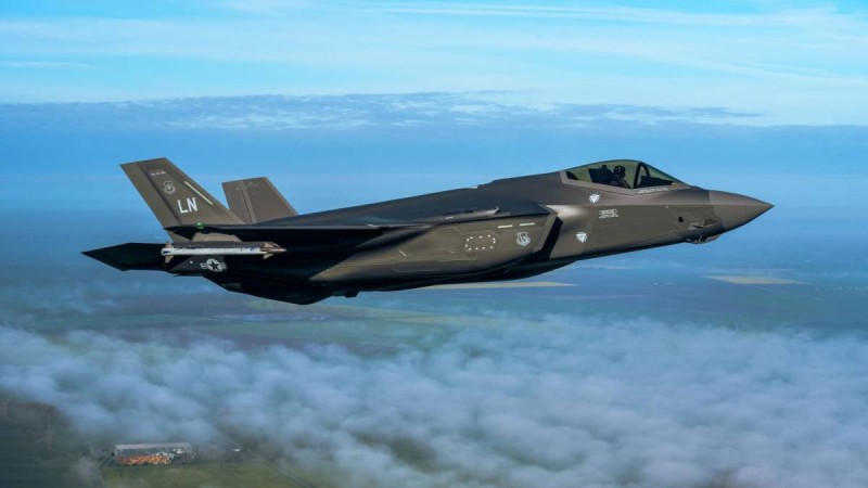 Иран АҚШ-тың әлеуетті F-35 жойғышын атып түсіргенін мәлімдеді – БАҚ