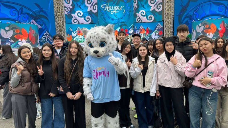 Наурызнама: Алматы жастары «Тазару күніне» орай концерт пен флешмоб өткізді