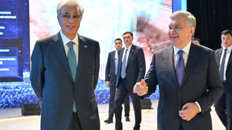 Қазақстан мен Өзбекстан президенттері жасанды интеллект хакатонына барды