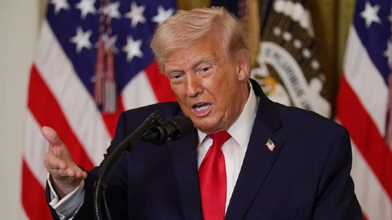 Ақ үйдегі дүрбелең: Трамп бірнеше сағат бойы ашуланған