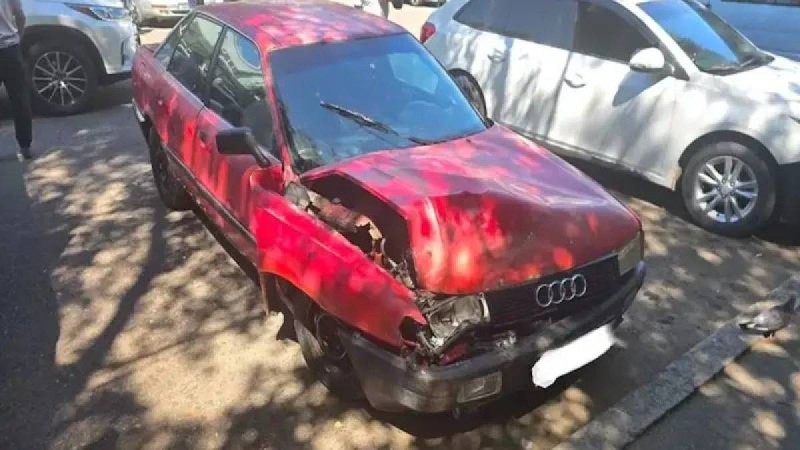 Алматыда жеңіл көлік 5 адамды қағып кетті