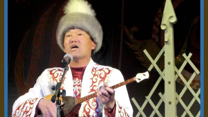 "Демалсам, халық кетіп қалады": Қайрат Қабышев 100 ән айтуға бел буды