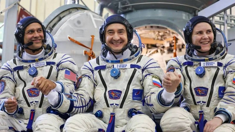 Халықаралық ғарыш станциясына ұшатын үш ғарышкер Байқоңырға келді
