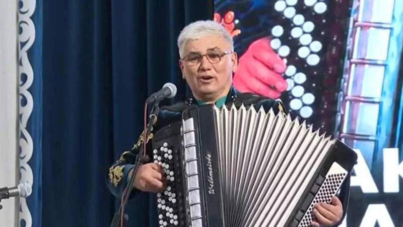 Тараздық әнші 6 сағатта 114 ән айтып, әлемдік рекорд жаңартты