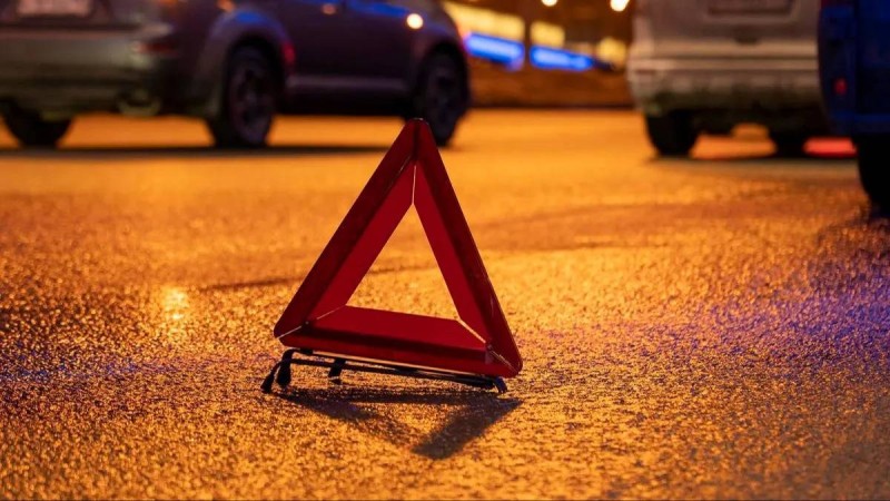 Татарстанда көлік ағашқа соғылып, алты адам қаза тапты