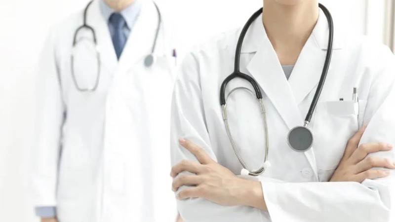 Желідегі бейәдеп сөзі үшін жұмыстан шығарылған: Дәрігер мәлімдеме жасады