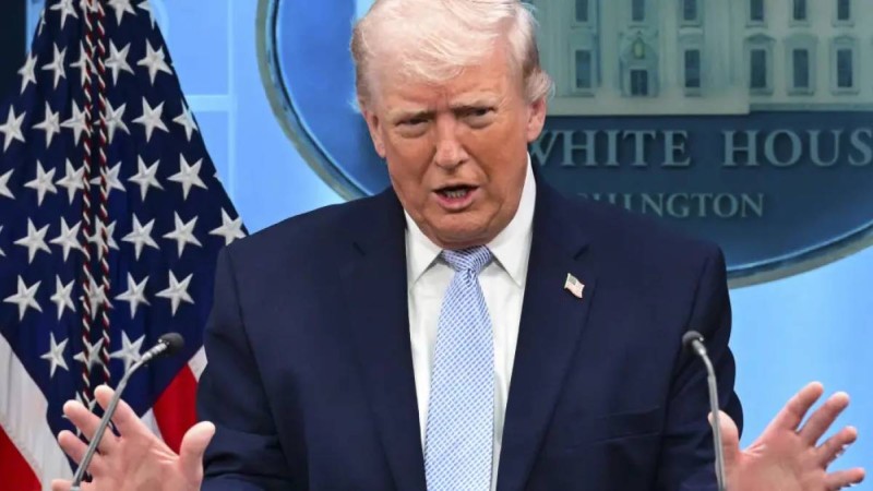 Трамп АҚШ-та төтенше жағдай жариялады