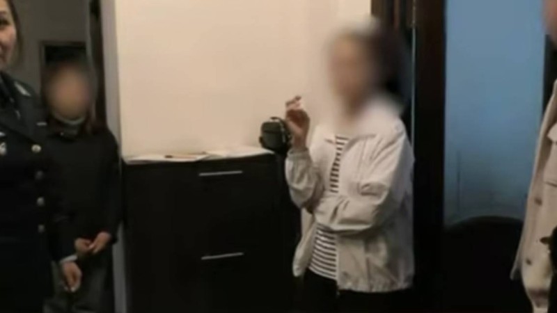 Астанада апалы-сіңлі күйеулерімен бірге кәмелетке толмағандарды жезөкшелікке тартқан