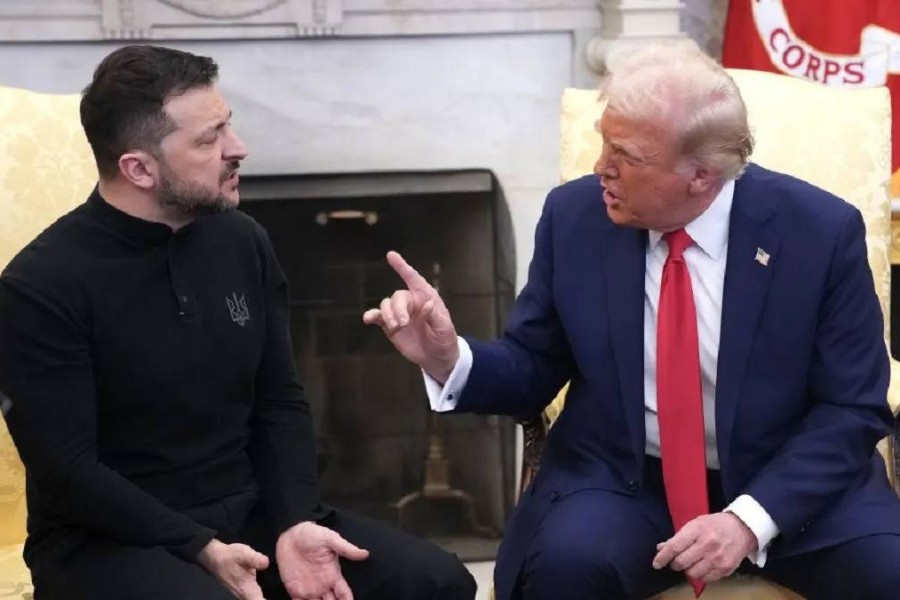 Трамп Зеленскийден Ресейдегі мұнай өңдеу зауыттарына шабуылды тоқтатуды талап етті