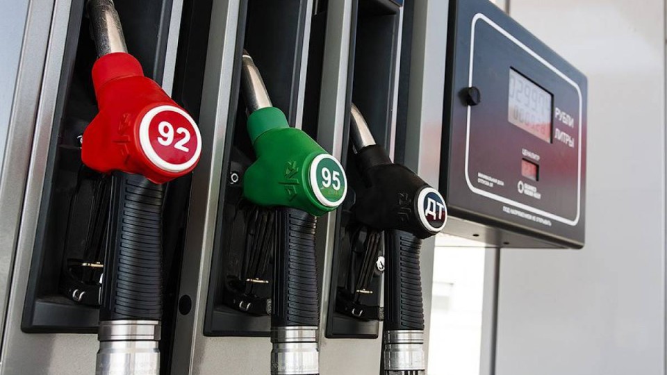 Бензин он теңгеге қымбаттайды.