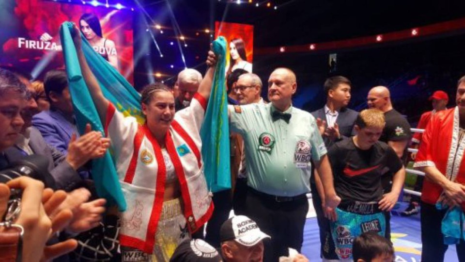 Ф. Шарипова Алматыда IBO және WBC Silver чемпиондық атақтарын иеленді.