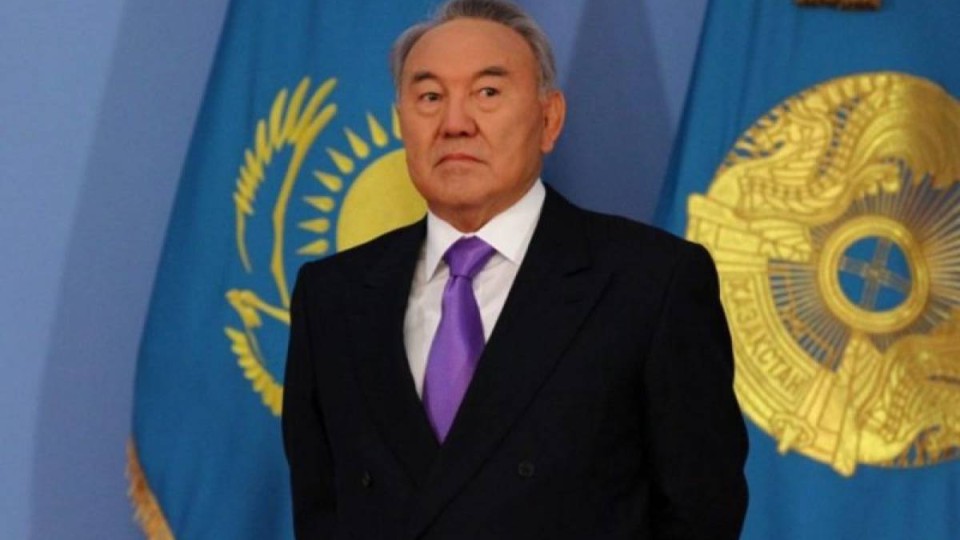 Назарбаев штабқа келді.